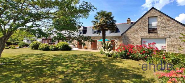 A FOUESNANT, Longère de charme au calme – 250 m² habitables