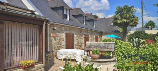 A FOUESNANT, Longère de charme au calme – 250 m² habitables