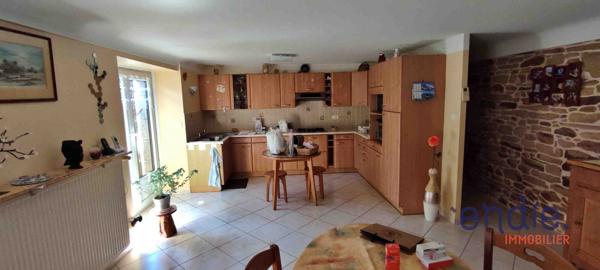 A FOUESNANT, Longère de charme au calme – 250 m² habitables