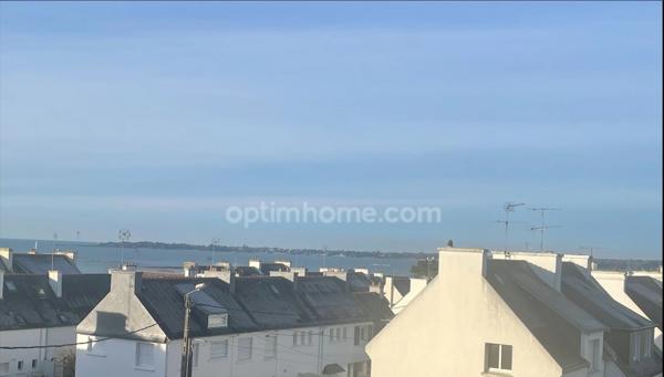 Belle vue mer: A deux du centre ville et des plages: Appartement 68 m2, 2 chambres-cave-place de parking.