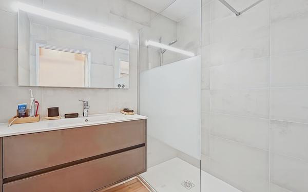 Appartement à vendre    2 pièces • 54,78 m2 Saint-Raphaël