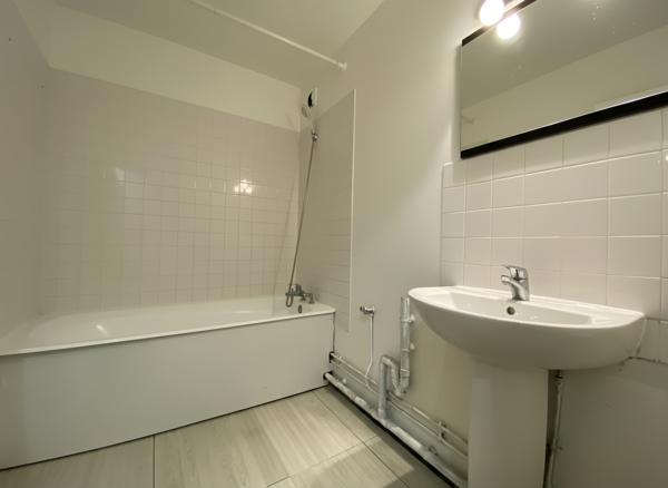 EVRY F3 90m2, TERRASSE DE 30m2, 3min de la gare RER D