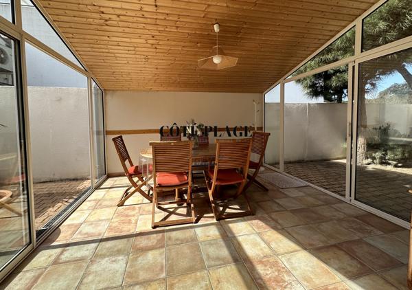 Saint-Palais-sur-Mer (17420) SAINT PALAIS - Hyper centre - Maison de ville T3 - patio et véranda