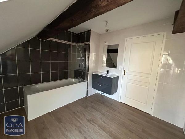 Appartement à louer 4 pièces 104.8m² Sedan (08200)