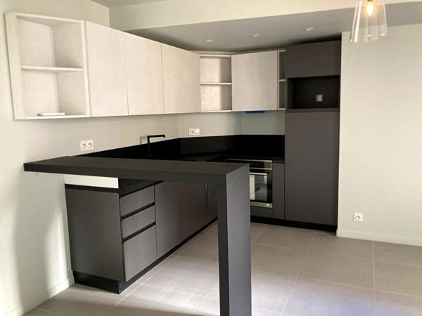 2P hyper centre - 28m2