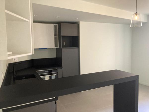 2P hyper centre - 28m2