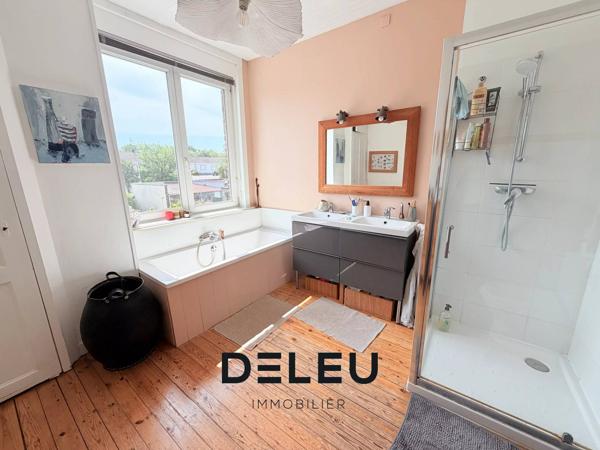 Maison semi-individuelle 102 m², 3 chambres, jardin et garage à Wasquehal