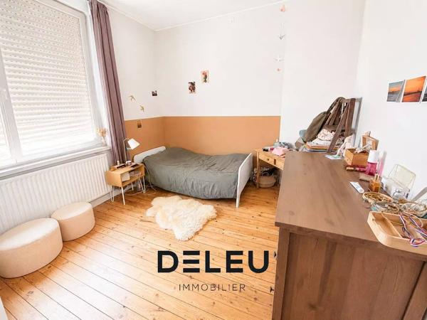 Maison semi-individuelle 102 m², 3 chambres, jardin et garage à Wasquehal