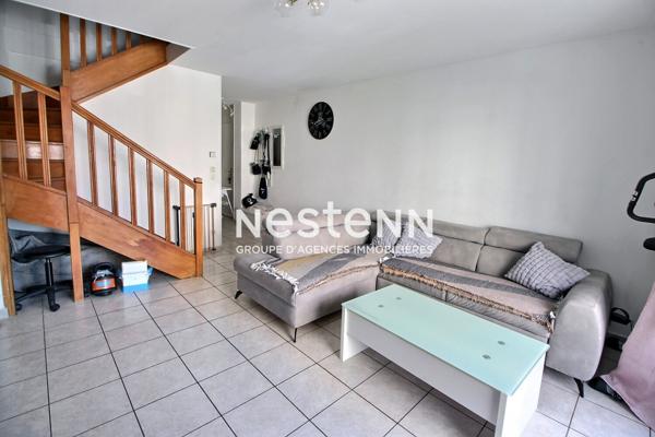 NESTENN#VENISSIEUX#CENTRE VILLE#APPARTEMENT#T3#DUPLEX#TRAVERSANT#PROCHE COMMERCES#TRAMWAY#BUS#AXES ROUTIERS