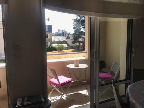 Appartement 3 pièces                                        - 35800 Dinard Réf : 2377