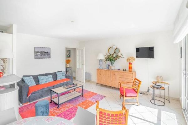 Appartement 3 pièces                                        - 35800 Dinard Réf : 2377