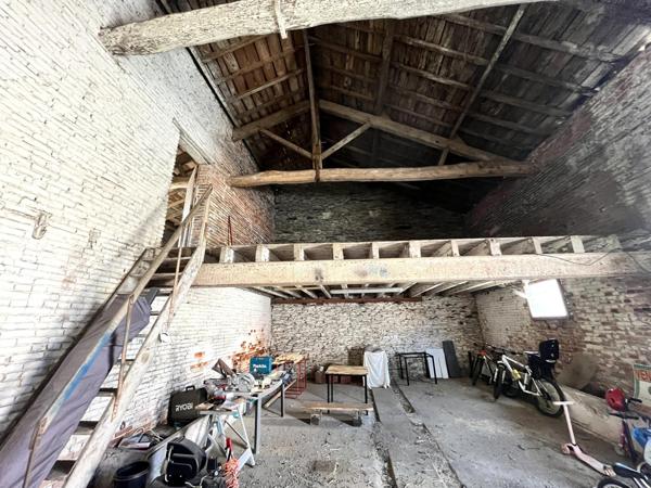 Maison à BEGROLLES-EN-MAUGES, 49122 - 1 pièce 115m²