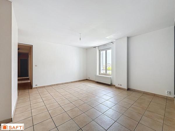 Centre ville,proche commerces,écoles,réseau de bus