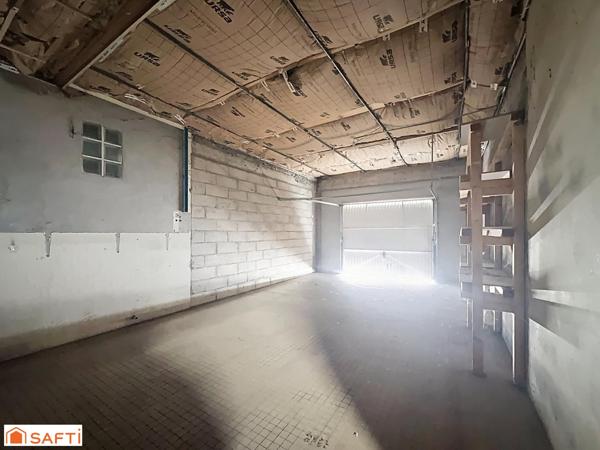 Centre ville,proche commerces,écoles,réseau de bus