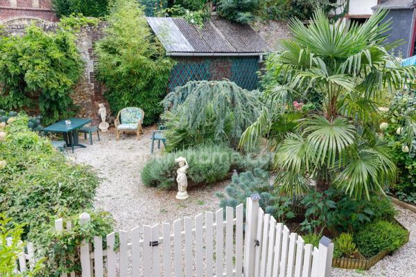 Honfleur quartier St Leonard - Apparterment de charme - 83.20 m2 au sol - 2 suites - 1er étage - Jardin de 100 m2 environ - Abri de jardin
