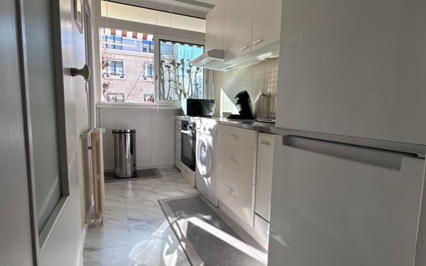 Appartement à vendre    5 pièces • 88 m2 Courbevoie