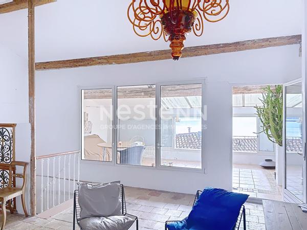 Maison atypique d'exception de 215 m², 7 pièces, 3 chambres avec vue panoramique et imprenable sur l'Étang de Bages, 11100 BAGES