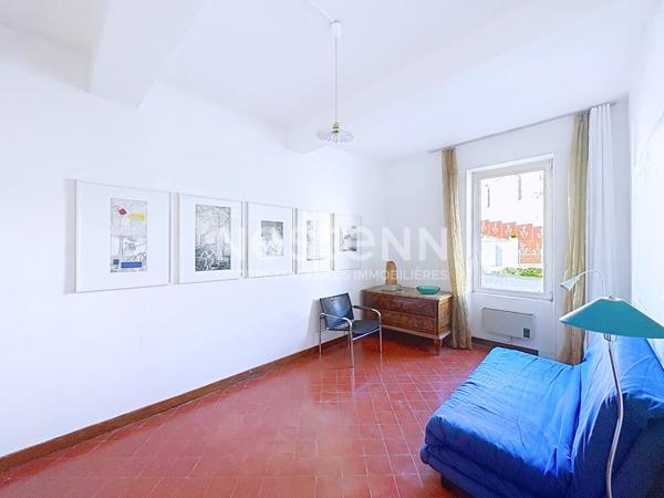 Maison atypique d'exception de 215 m², 7 pièces, 3 chambres avec vue panoramique et imprenable sur l'Étang de Bages, 11100 BAGES