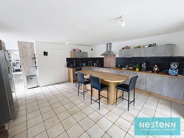 Vente d'une longère en pierres 5 chambres avec grand terrain et garage en campagne de Planguenoual