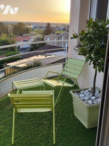 EXCLUSIVITE - Très belle maison familiale de 181 m² habitables, offrant 6 chambres et un bureau...