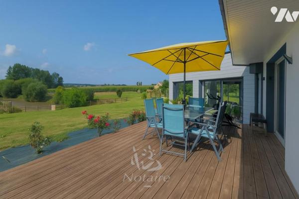 Belle contemporaine avec piscine couverte, terrain de 1,2 ha avec étang – proche plages de Keremma