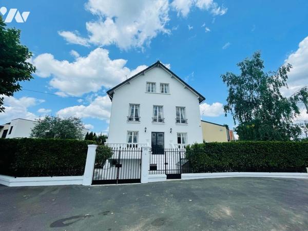 Maison de style de 8 pièces, d'une superficie d'environ 205 m², terrain d'environ 647²