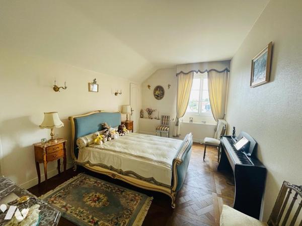 Maison de style de 8 pièces, d'une superficie d'environ 205 m², terrain d'environ 647²