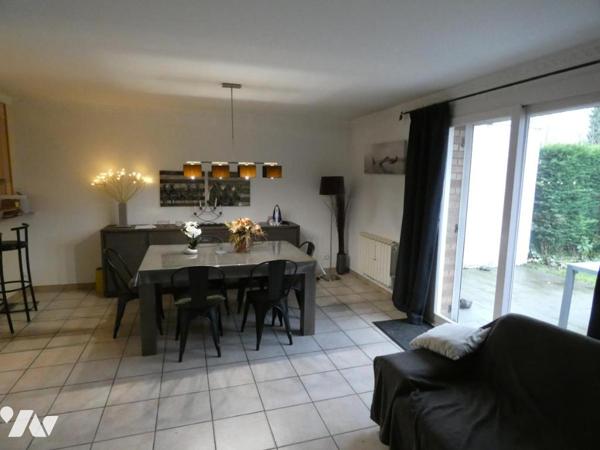 Comines maison familiale 3 chambres avec combles aménagés garage et Jardin