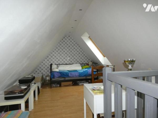 Comines maison familiale 3 chambres avec combles aménagés garage et Jardin