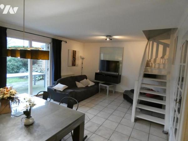 Comines maison familiale 3 chambres avec combles aménagés garage et Jardin