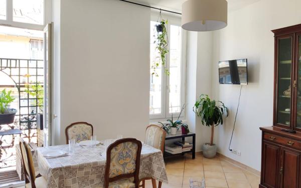 Appartement à vendre    3 pièces • 61 m2 Nice