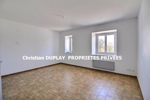 *** SOUS COMPROMIS ***  SAINT VICTOR MALESCOURS 43140  maison mitoyenne comprenant deux logements et deux garages environ 140m²