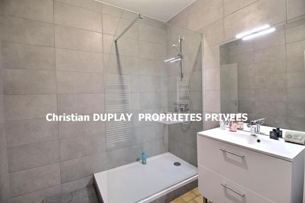 *** SOUS COMPROMIS ***  SAINT VICTOR MALESCOURS 43140  maison mitoyenne comprenant deux logements et deux garages environ 140m²