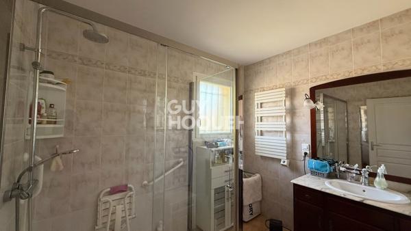 Maison T6 Balaruc Les Bains 7 pièce(s) 142.00 m2