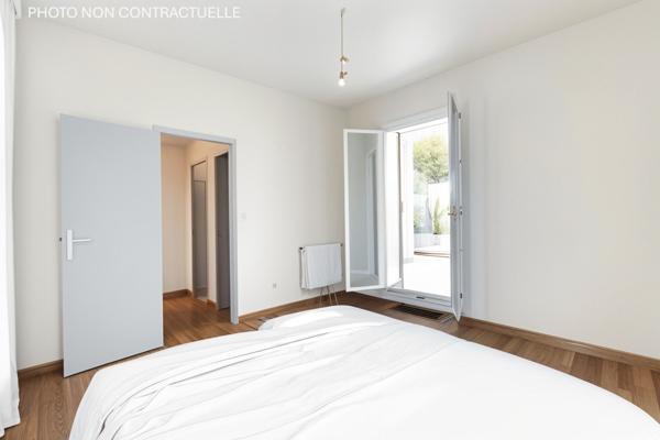 APPARTEMENT REZ DE JARDIN / DEPENDANCE