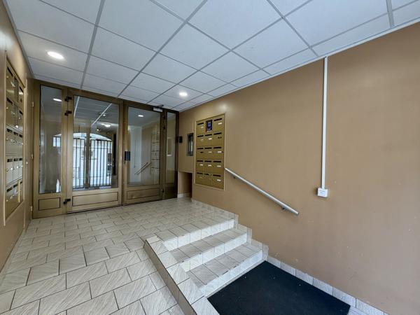 Vente                                                      Appartement
                        
                     1 pièces                      26 m2                     à La Ferté-sous-Jouarre