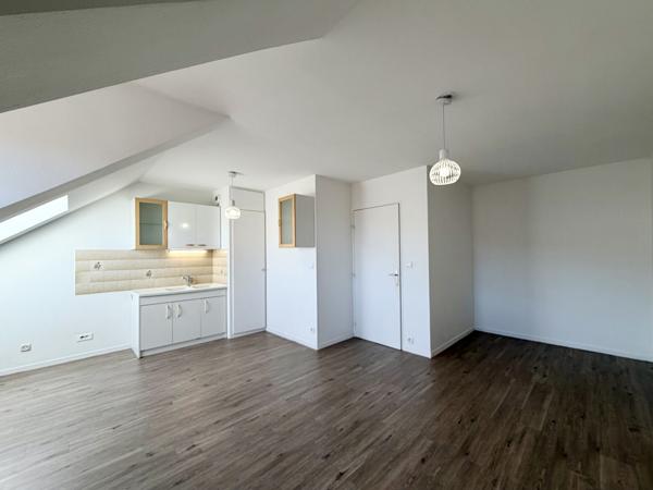 Vente                                                      Appartement
                        
                     1 pièces                      26 m2                     à La Ferté-sous-Jouarre