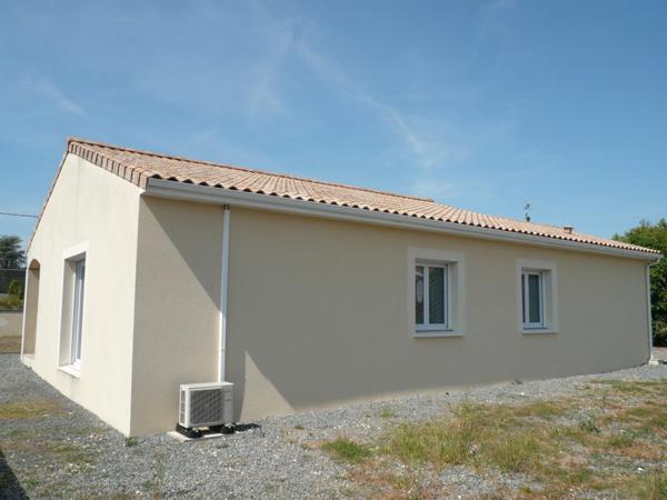 ⚜ ROULLET SAINT ESTEPHE A Vendre MAISON de PLAIN-PIED Climatisation Réversible ⚜