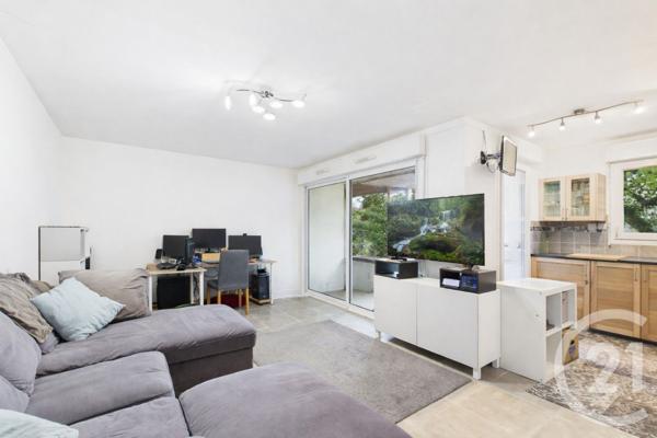 Appartement F4 à vendre  4 pièces - 84,44 m2 LARRESSORE - 64