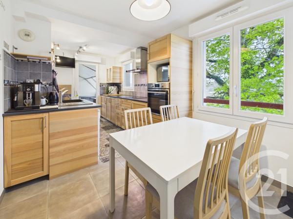 Appartement F4 à vendre  4 pièces - 84,44 m2 LARRESSORE - 64