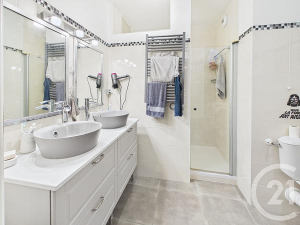 Appartement F4 à vendre  4 pièces - 84,44 m2 LARRESSORE - 64