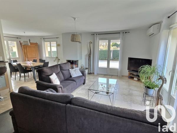 Maison traditionnelle 5 pièces de 105 m² à Saint-Paul-en-Born (40200)