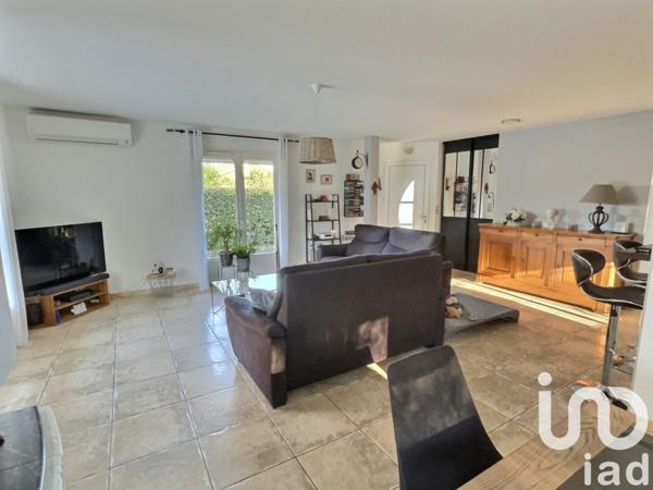 Maison traditionnelle 5 pièces de 105 m² à Saint-Paul-en-Born (40200)