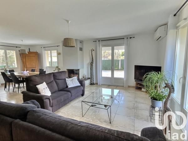 Maison traditionnelle 5 pièces de 105 m² à Saint-Paul-en-Born (40200)