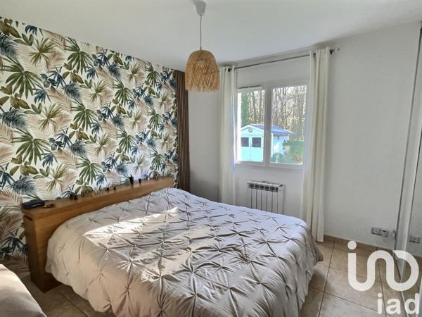 Maison traditionnelle 5 pièces de 105 m² à Saint-Paul-en-Born (40200)