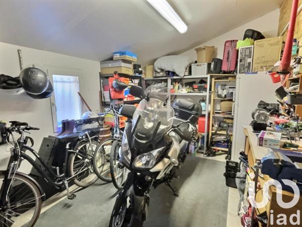 Maison traditionnelle 5 pièces de 105 m² à Saint-Paul-en-Born (40200)