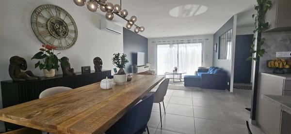 Maison de plain-pied de 90 m² habitables, 3 chambres, 1623 m² de terrain