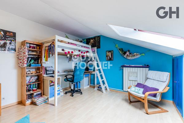 CHARMANTE MAISON FAMILIALE DE 7 PIECES (147.75m²) À ETIOLLES