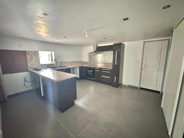 MAGNIFIQUE MAISON EN PIERRE 3 CHAMBRES ET DEPENDANCE A 30 MINUTES DE NIORT !