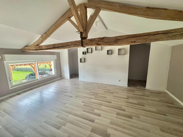 MAGNIFIQUE MAISON EN PIERRE 3 CHAMBRES ET DEPENDANCE A 30 MINUTES DE NIORT !